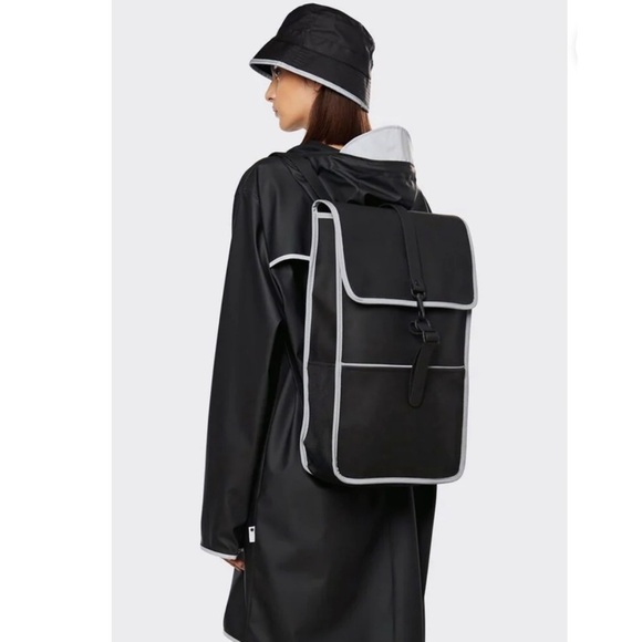 NEW Rains Reflective Metro Commuter Backpack Unisex - Picture 4 of 10